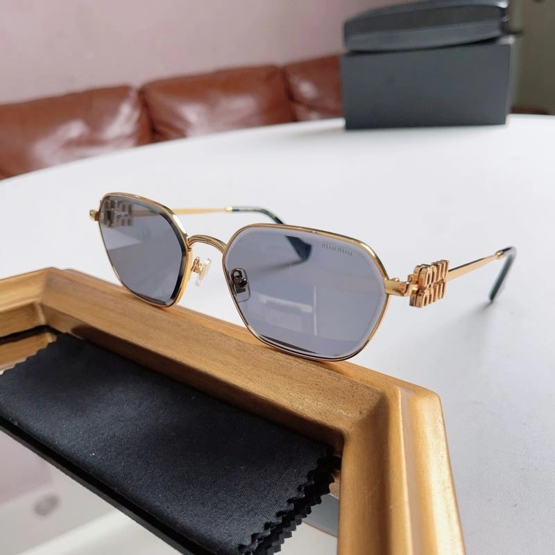 TravelReady Miu Miu Sunglasses 281620