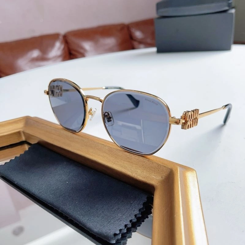 SmartChoice Miu Miu Sunglasses 281607