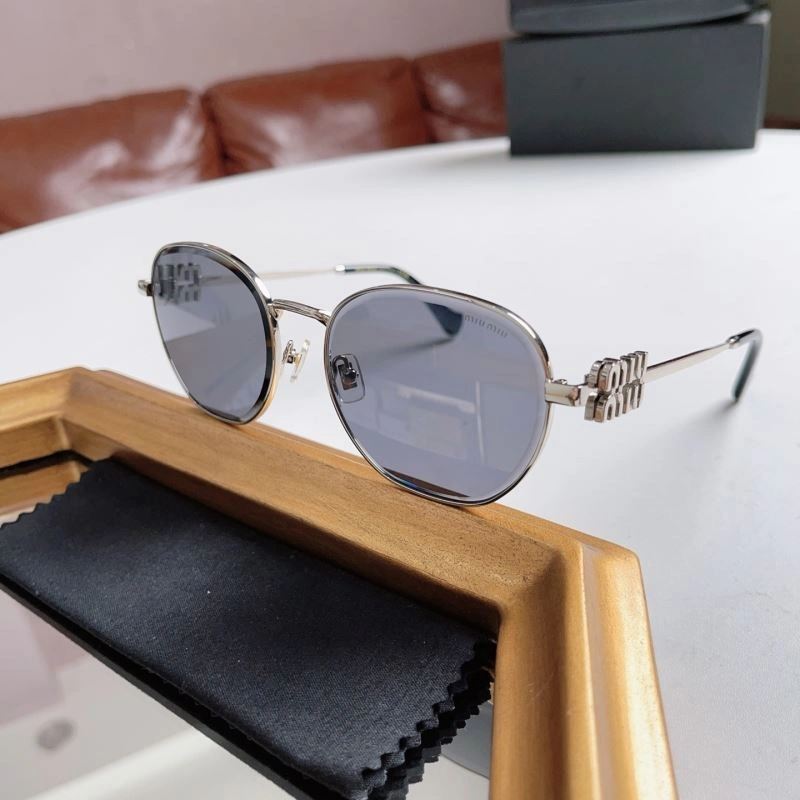 SmartChoice Miu Miu Sunglasses 281607