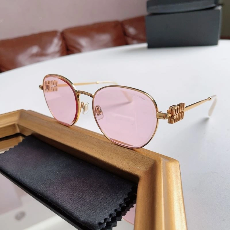 SmartChoice Miu Miu Sunglasses 281607