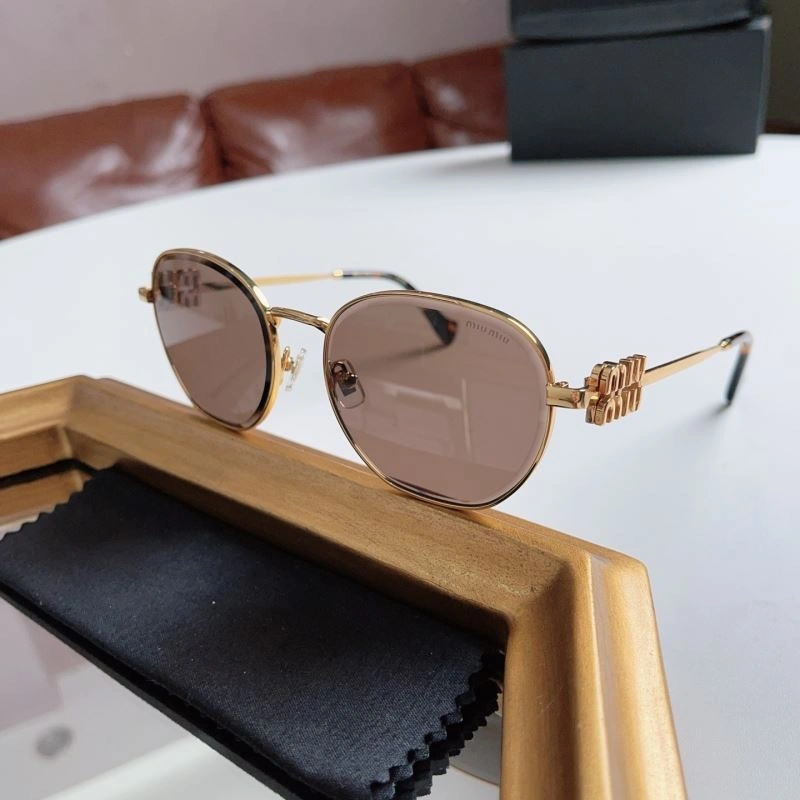 SmartChoice Miu Miu Sunglasses 281607