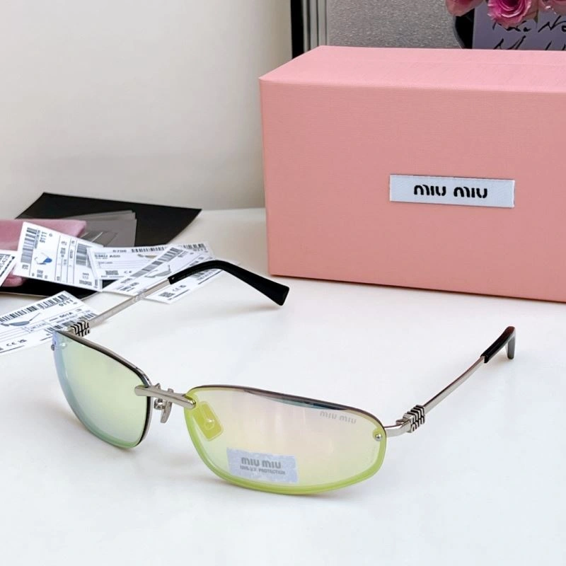 RelaxedFit Miu Miu Sunglasses 281610
