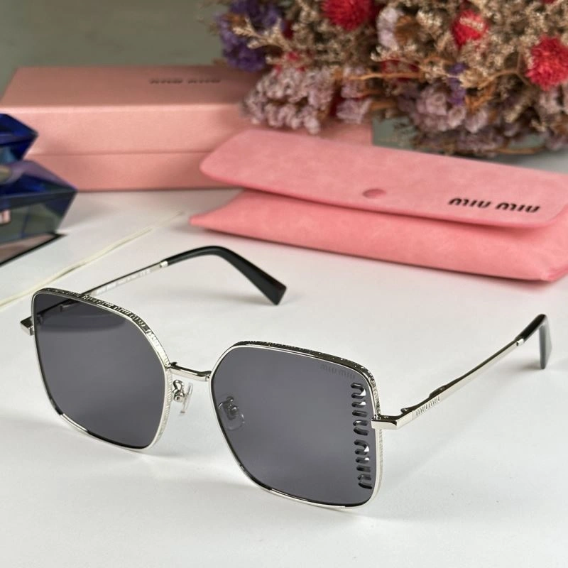 Comfortable Miu Miu Sunglasses 281601