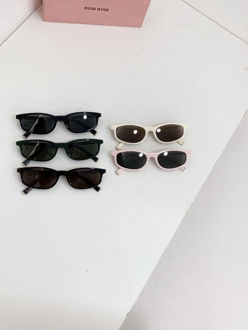 FlexibleFit Miu Miu Sunglasses 281600