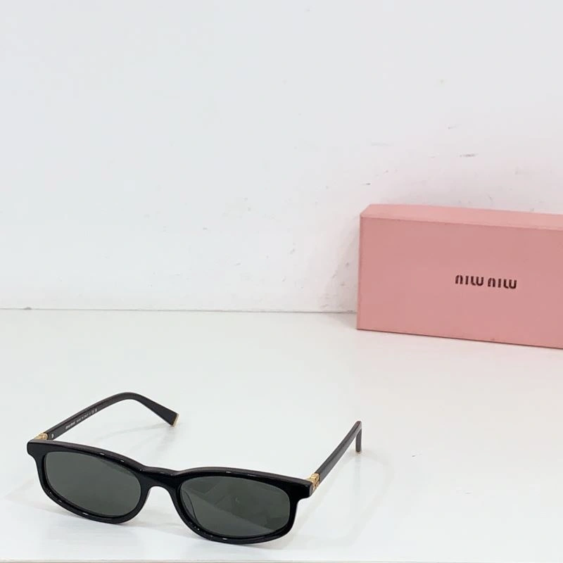 FlexibleFit Miu Miu Sunglasses 281600