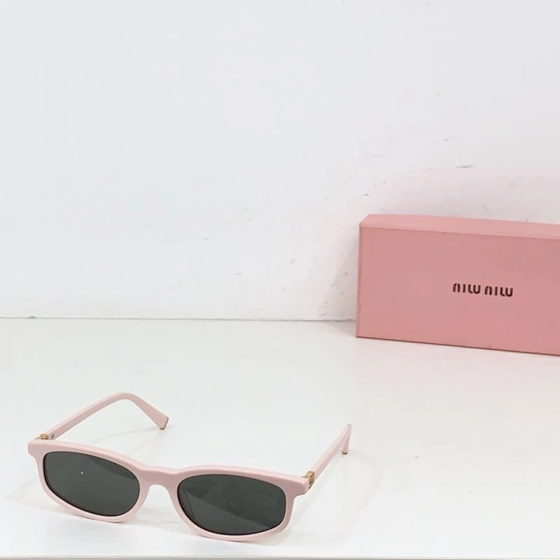 FlexibleFit Miu Miu Sunglasses 281600