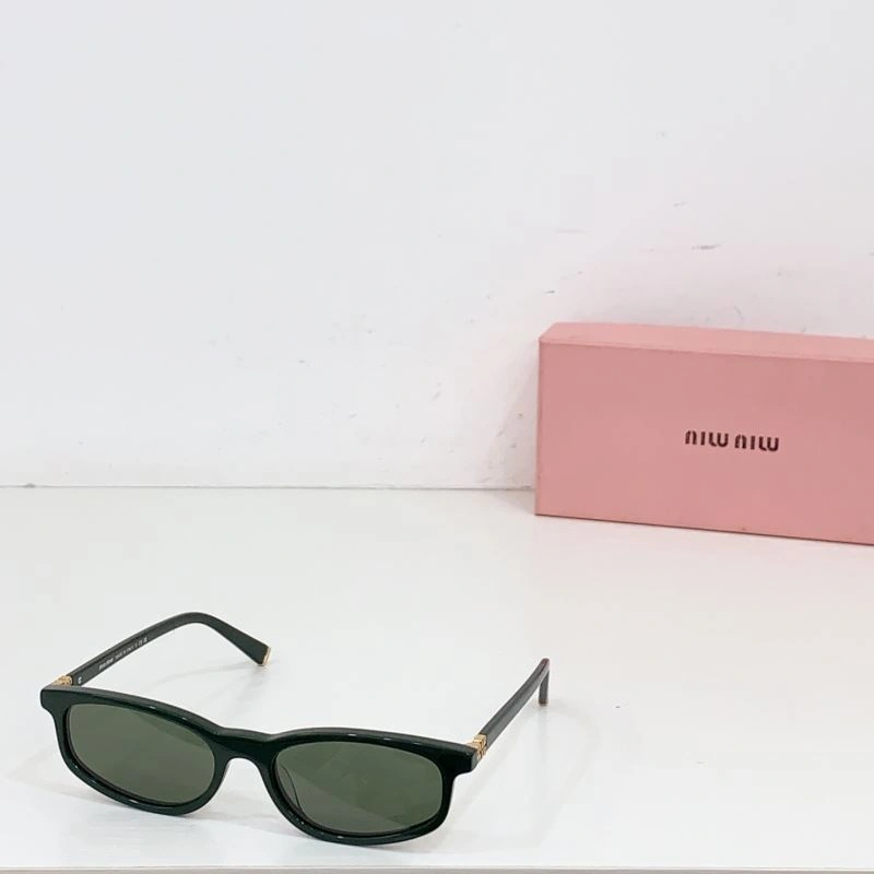 FlexibleFit Miu Miu Sunglasses 281600