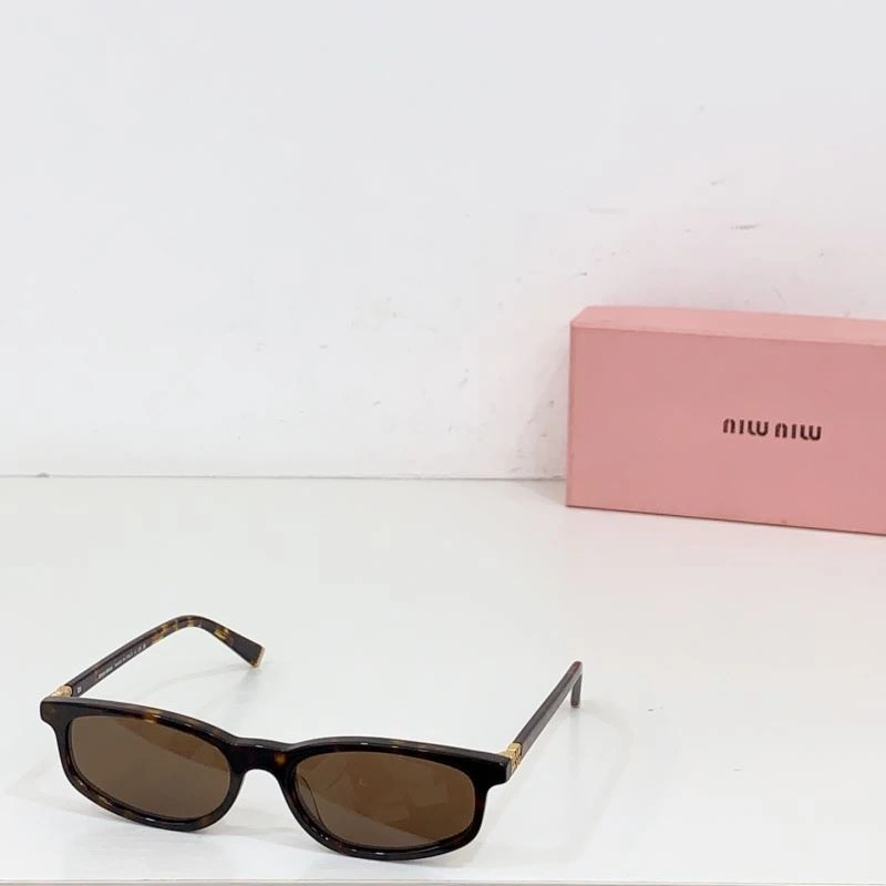 FlexibleFit Miu Miu Sunglasses 281600