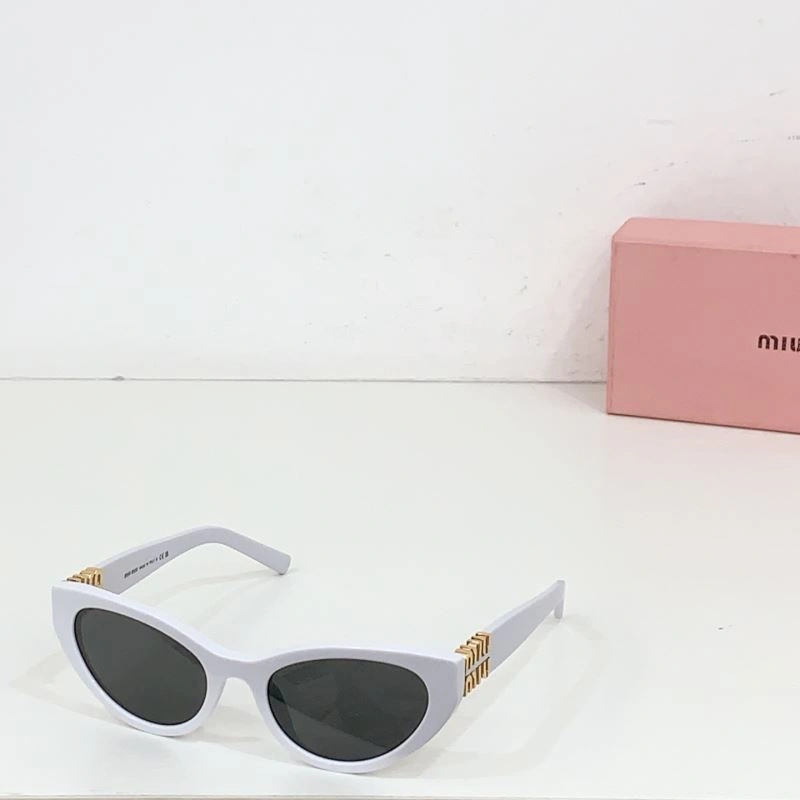 Breathable Miu Miu Sunglasses 281599