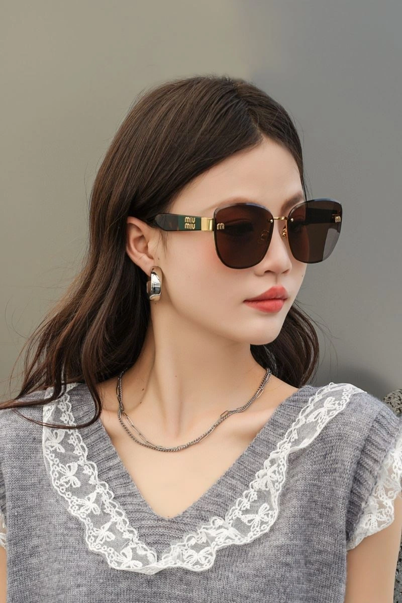 Durable Miu Miu Sunglasses 281595