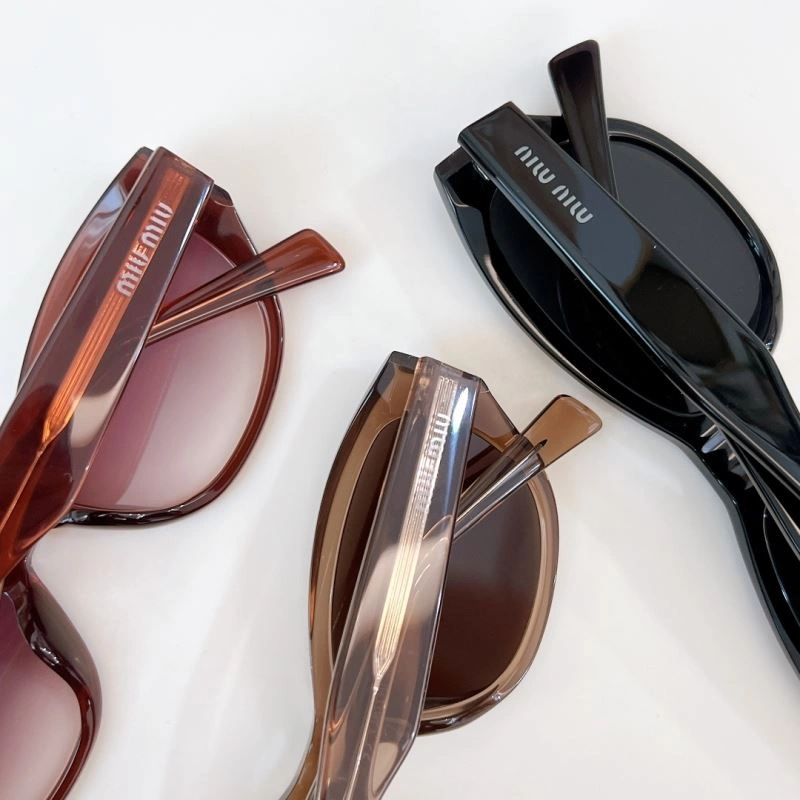 Miu Miu Sunglasses Unisex 281591