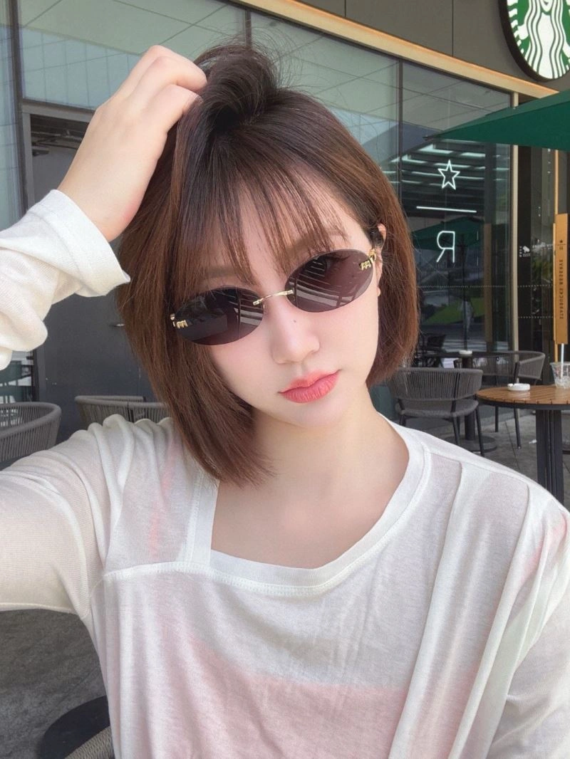 StreetReady Miu Miu Sunglasses 281570