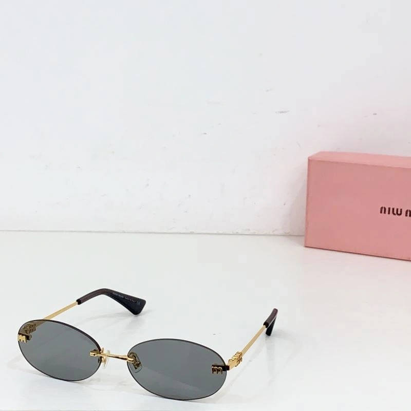StreetReady Miu Miu Sunglasses 281570