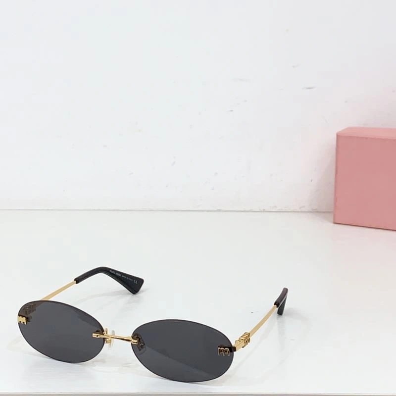 StreetReady Miu Miu Sunglasses 281570