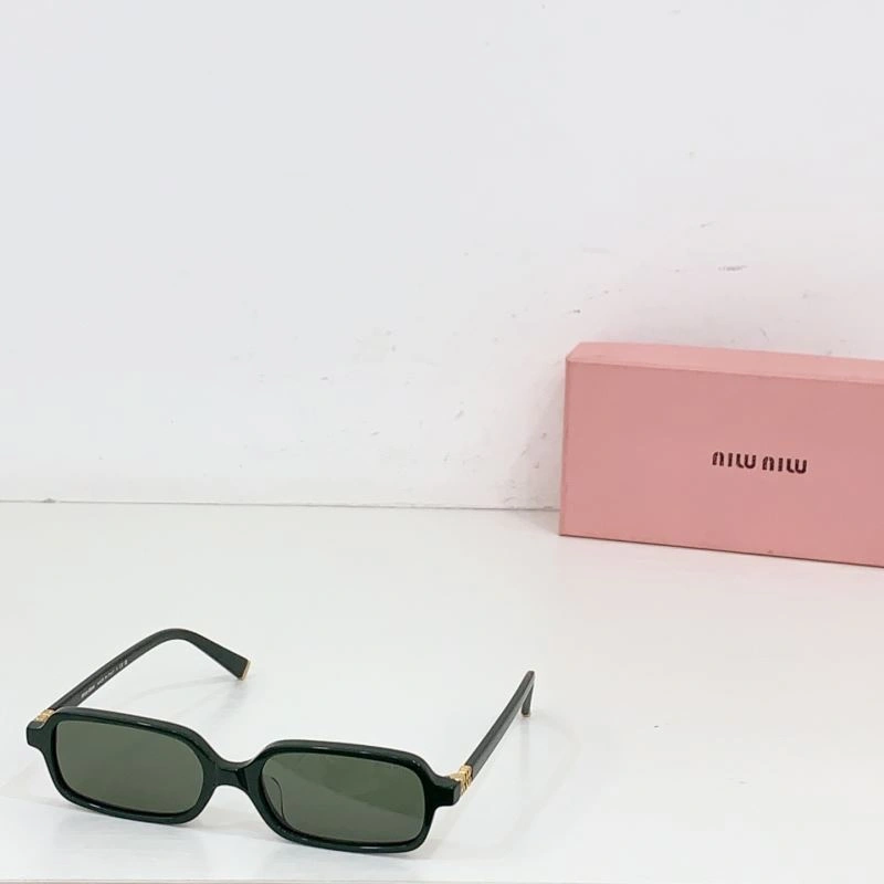 Miu Miu Sunglasses Versatile 281564
