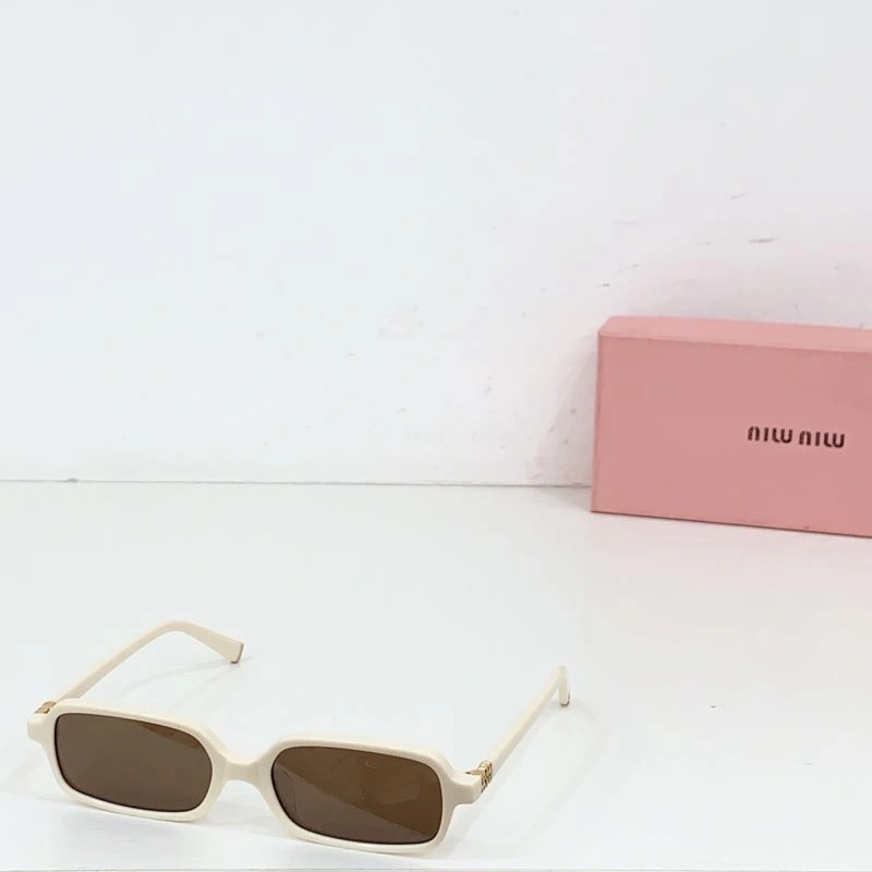 Miu Miu Sunglasses Versatile 281564
