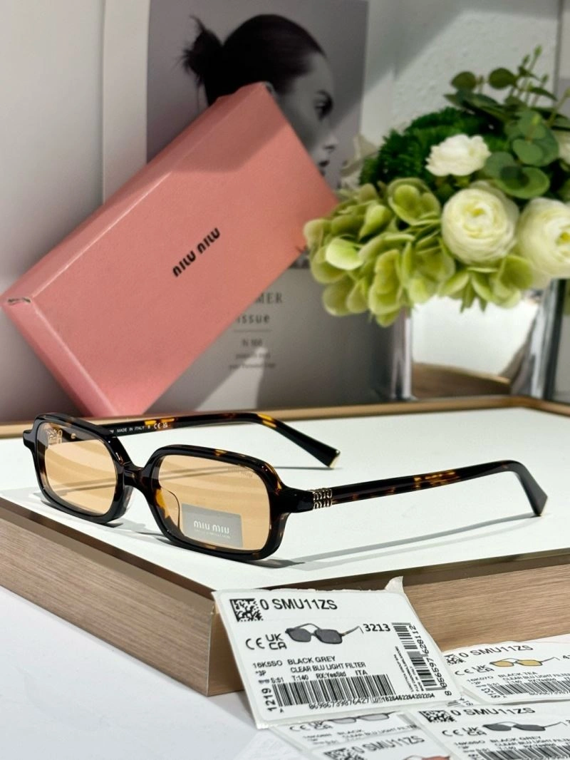 Miu Miu Sunglasses WellDesigned 281578