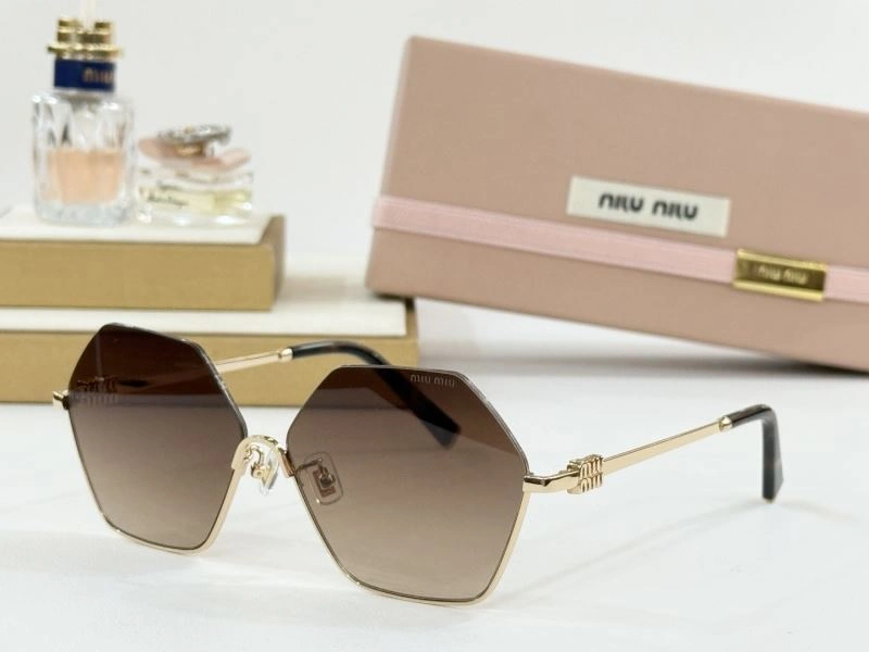 WrinkleFree Miu Miu Sunglasses 281579
