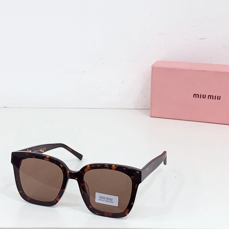 Miu Miu Sunglasses Vibrant 281562