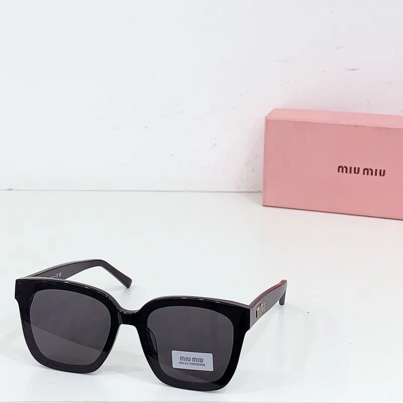 Miu Miu Sunglasses Vibrant 281562