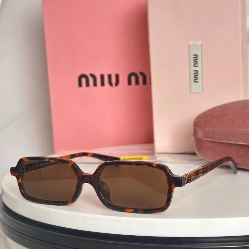 Miu Miu Sunglasses MoistureWicking 281572