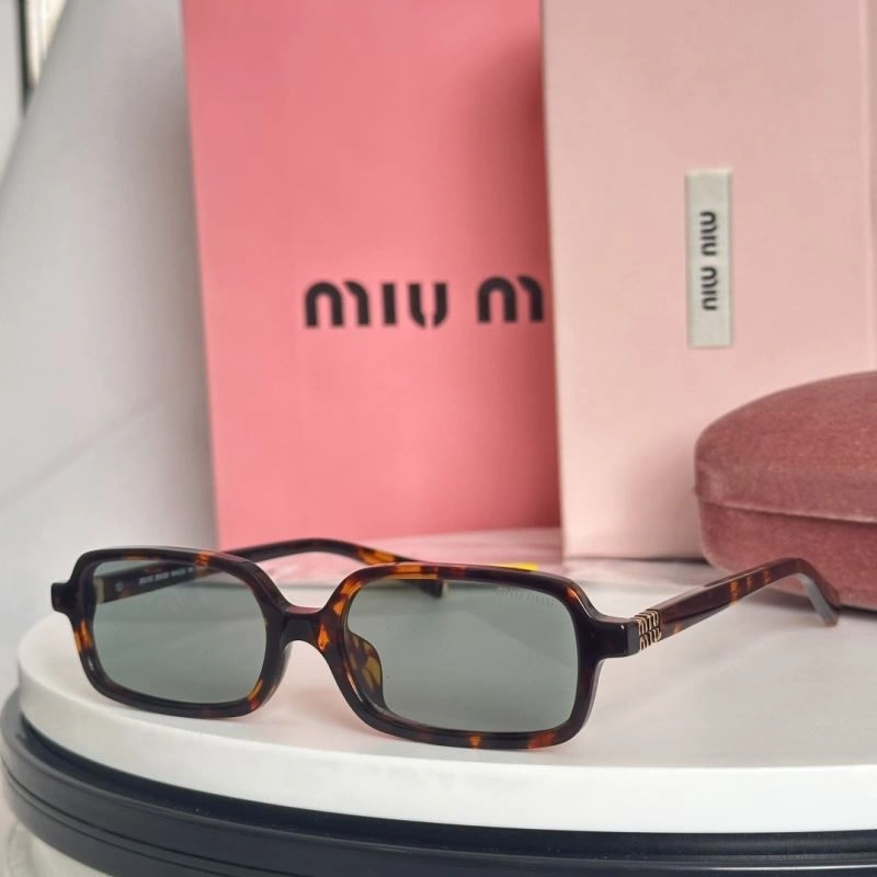 Miu Miu Sunglasses MoistureWicking 281572