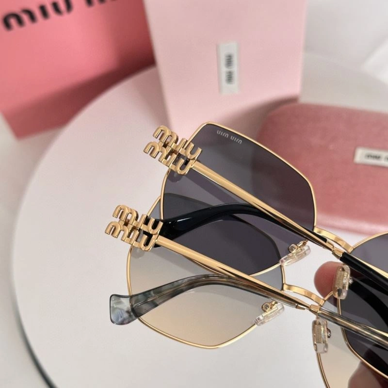 GoodFit Miu Miu Sunglasses 281571