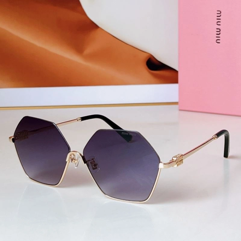 Miu Miu Sunglasses EasyCare 281580