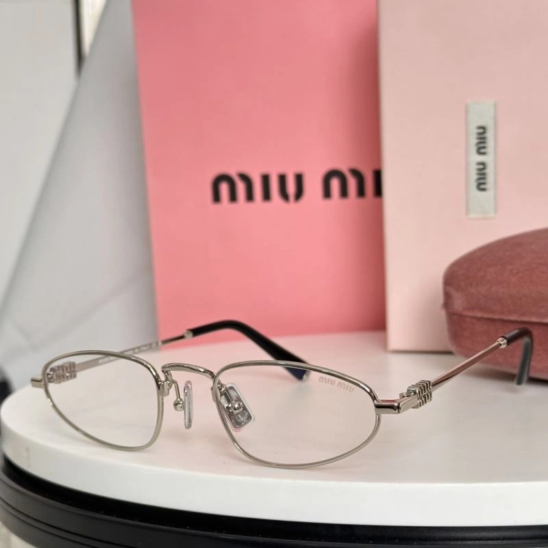 Modern Miu Miu Sunglasses 281576