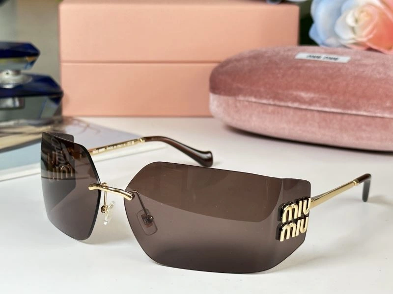 SoftTouch Miu Miu Sunglasses 281556