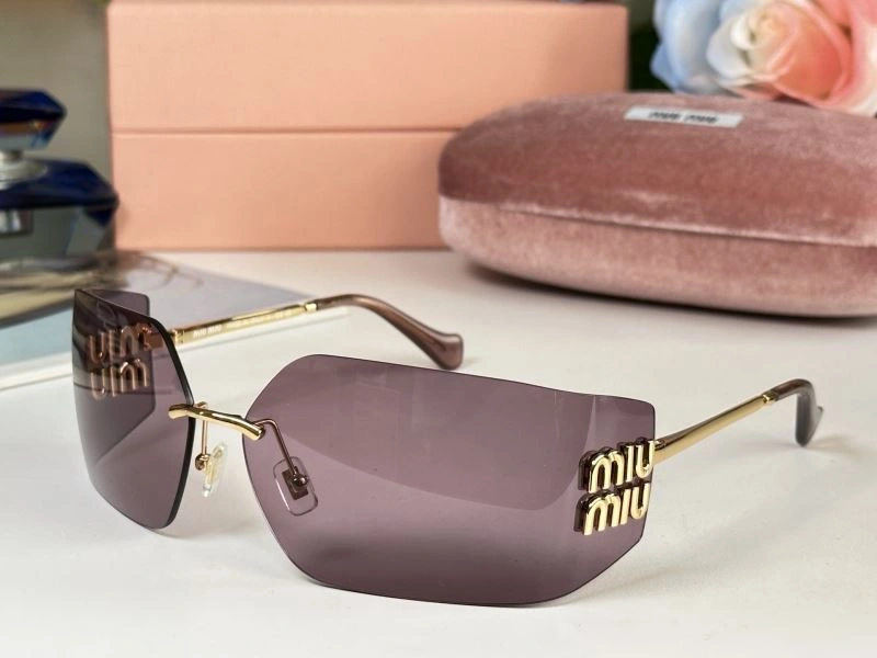 SoftTouch Miu Miu Sunglasses 281556
