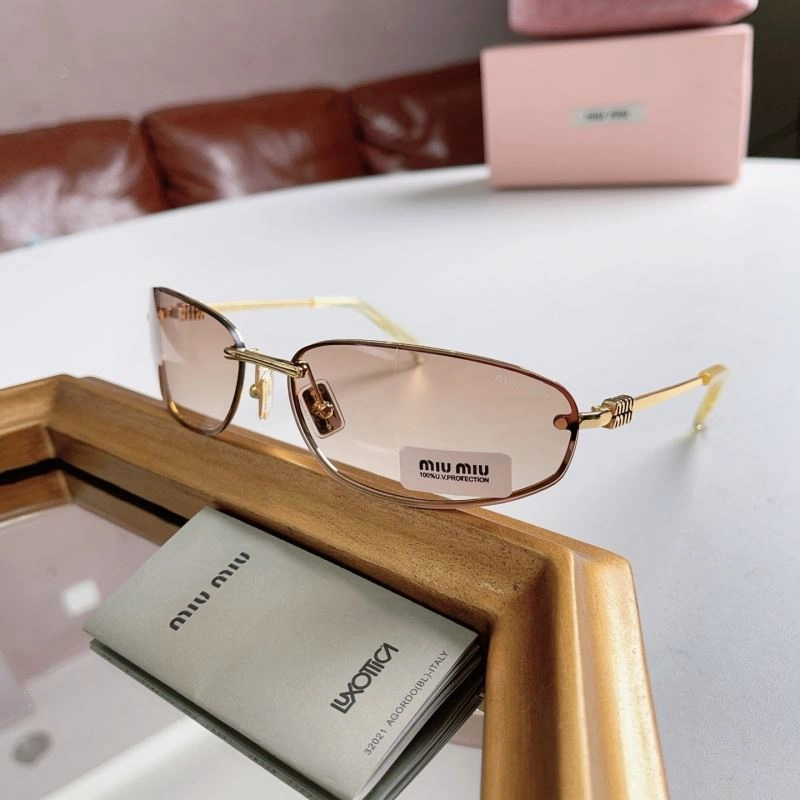 Miu Miu Sunglasses WaterResistant 281549