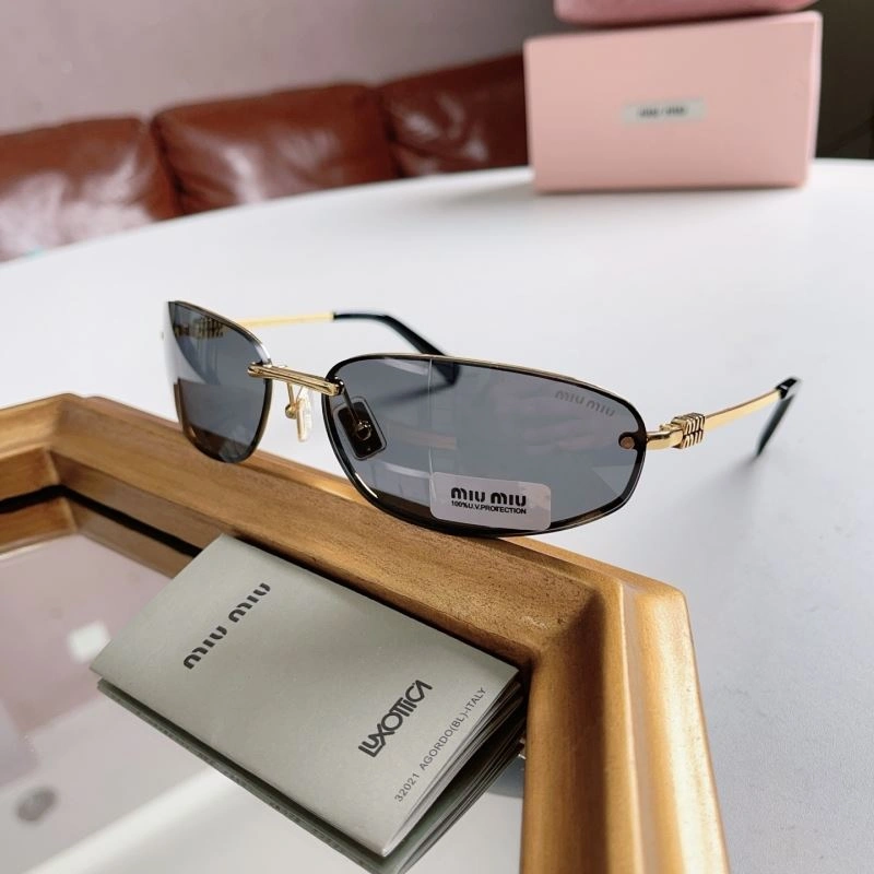 Miu Miu Sunglasses WaterResistant 281549