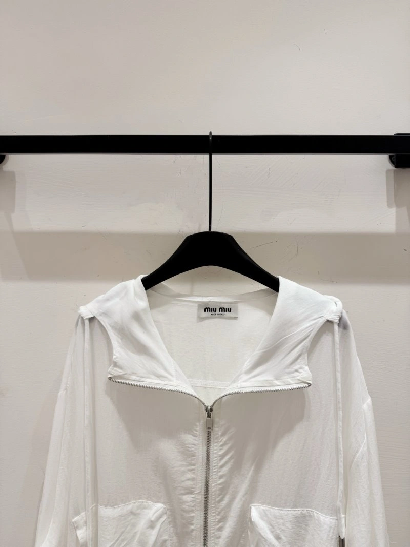 Miu Miu Sunscreen Jacket Sophisticated 154445