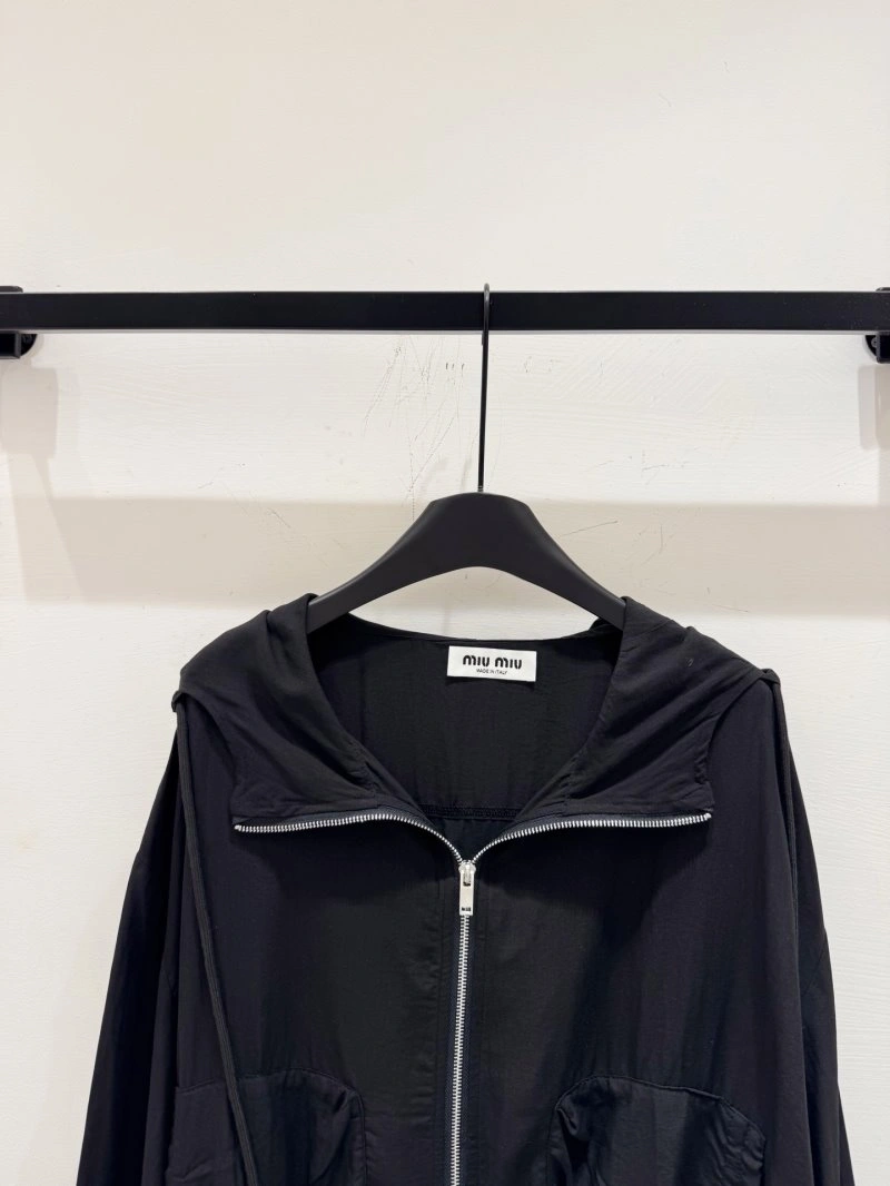 Trendsetting Miu Miu Sunscreen Jacket 154444