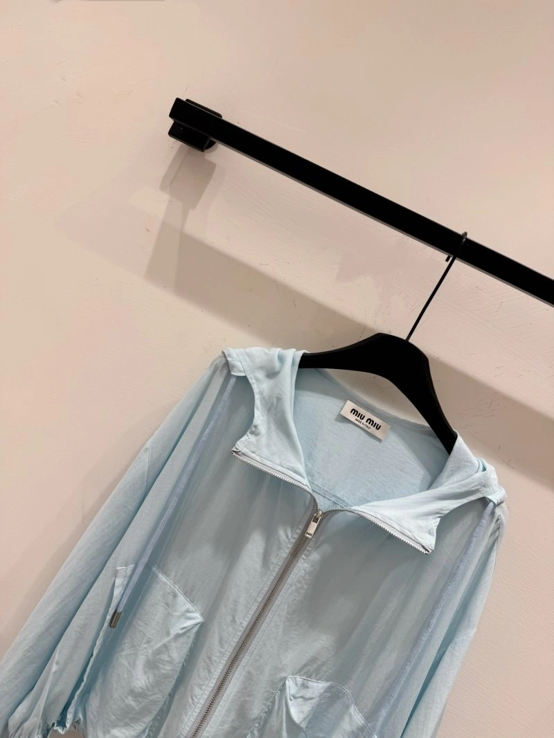 Miu Miu Sunscreen Jacket Stretchable 154455