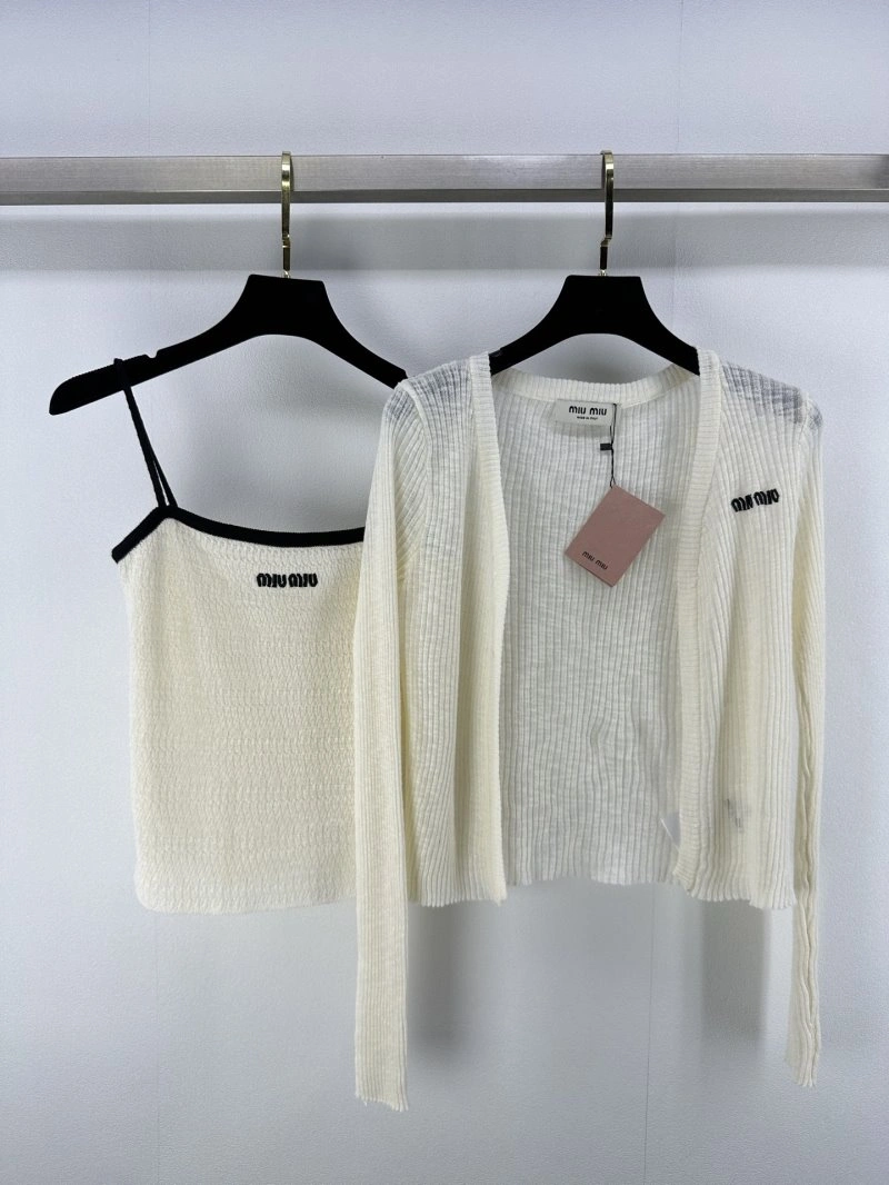 Compact Miu Miu Sweaters 154419