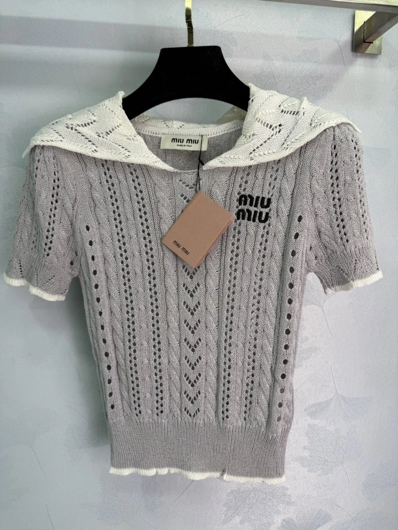 Sporty Miu Miu Sweaters 154432