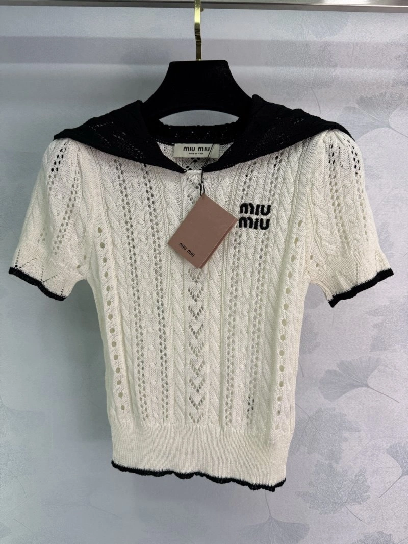 Sporty Miu Miu Sweaters 154432