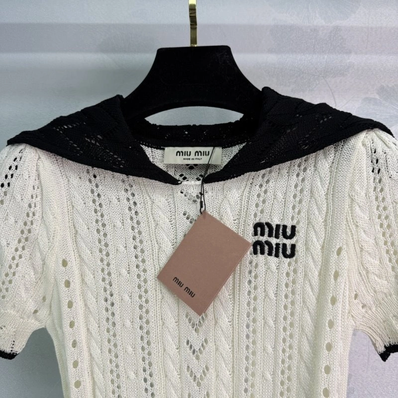 Sporty Miu Miu Sweaters 154432