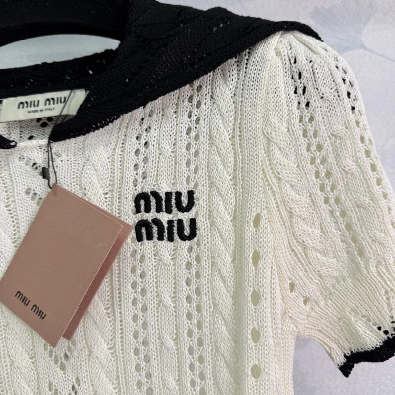 Sporty Miu Miu Sweaters 154432