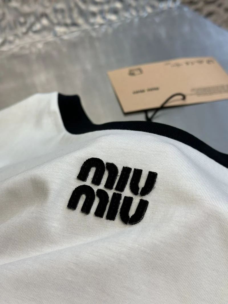 Miu Miu T-Shirts Popular 163553