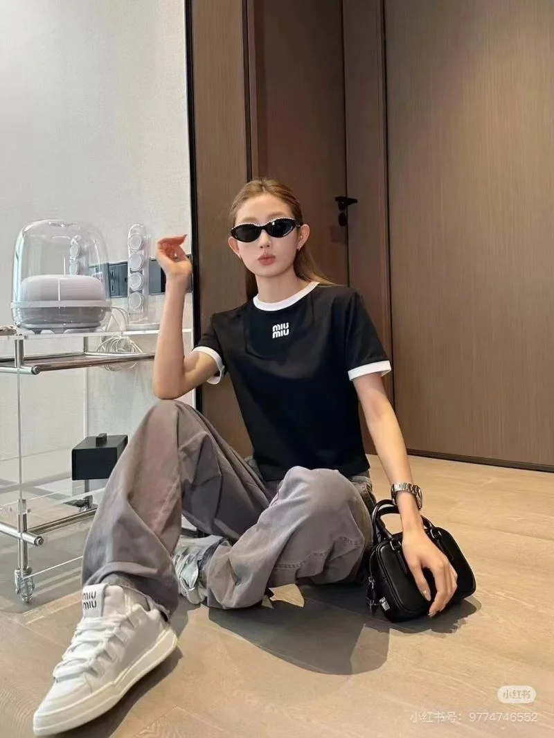 Miu Miu T-Shirts Popular 163553