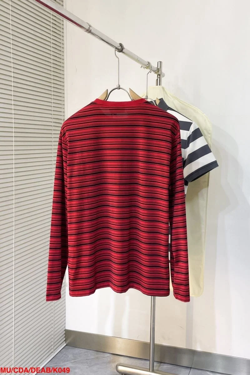 Miu Miu T-Shirts Elegant 164060