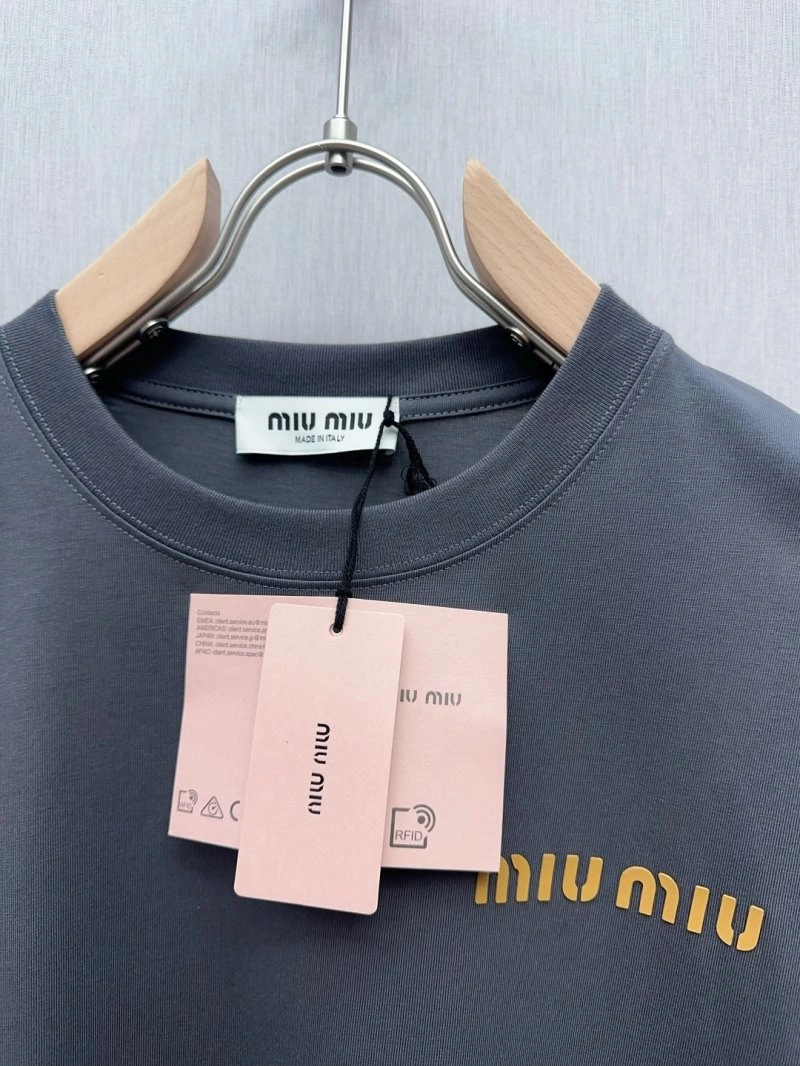 Miu Miu T-Shirts Sophisticated 152231