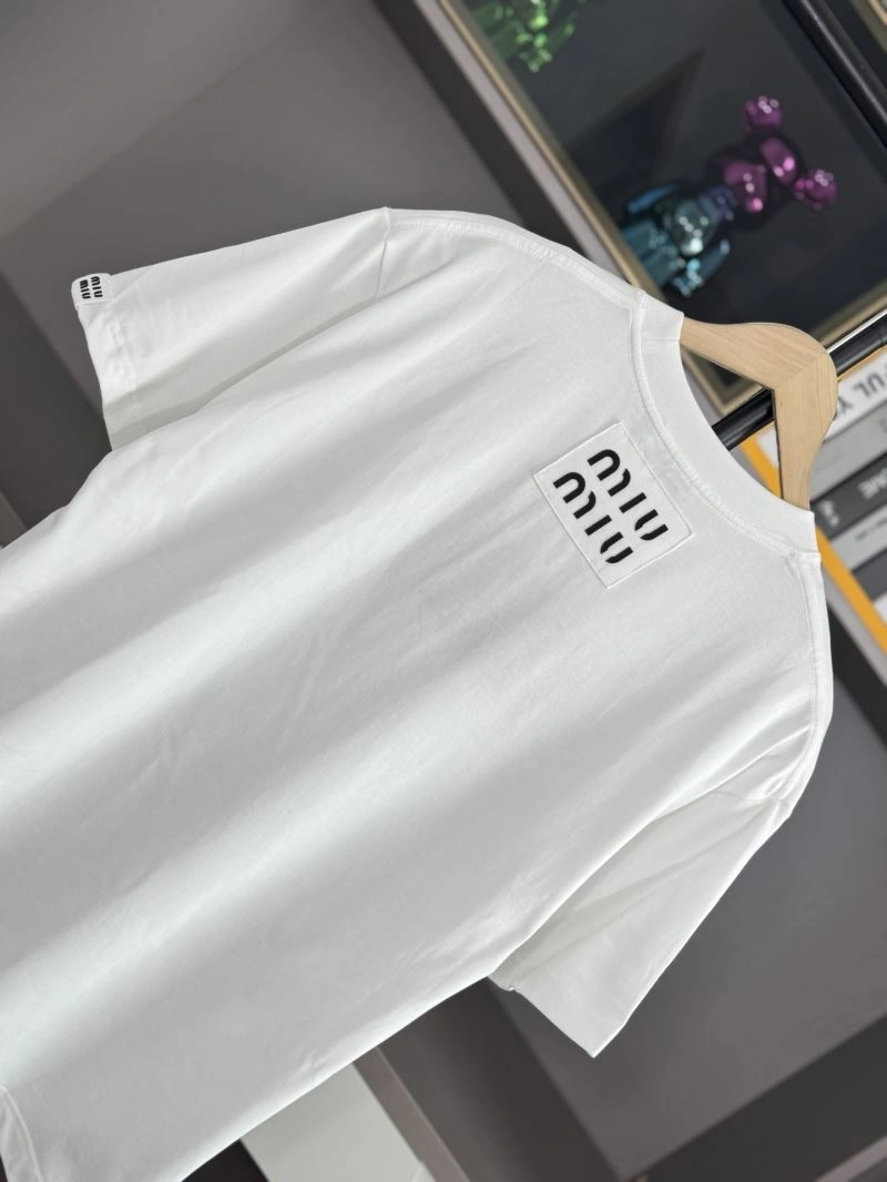 Miu Miu T-Shirts AllSeason 162532