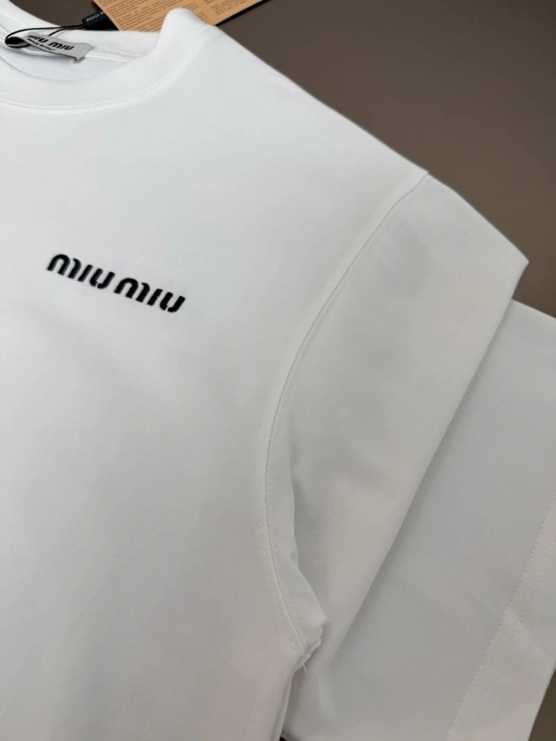 Miu Miu T-Shirts Breathable 162460