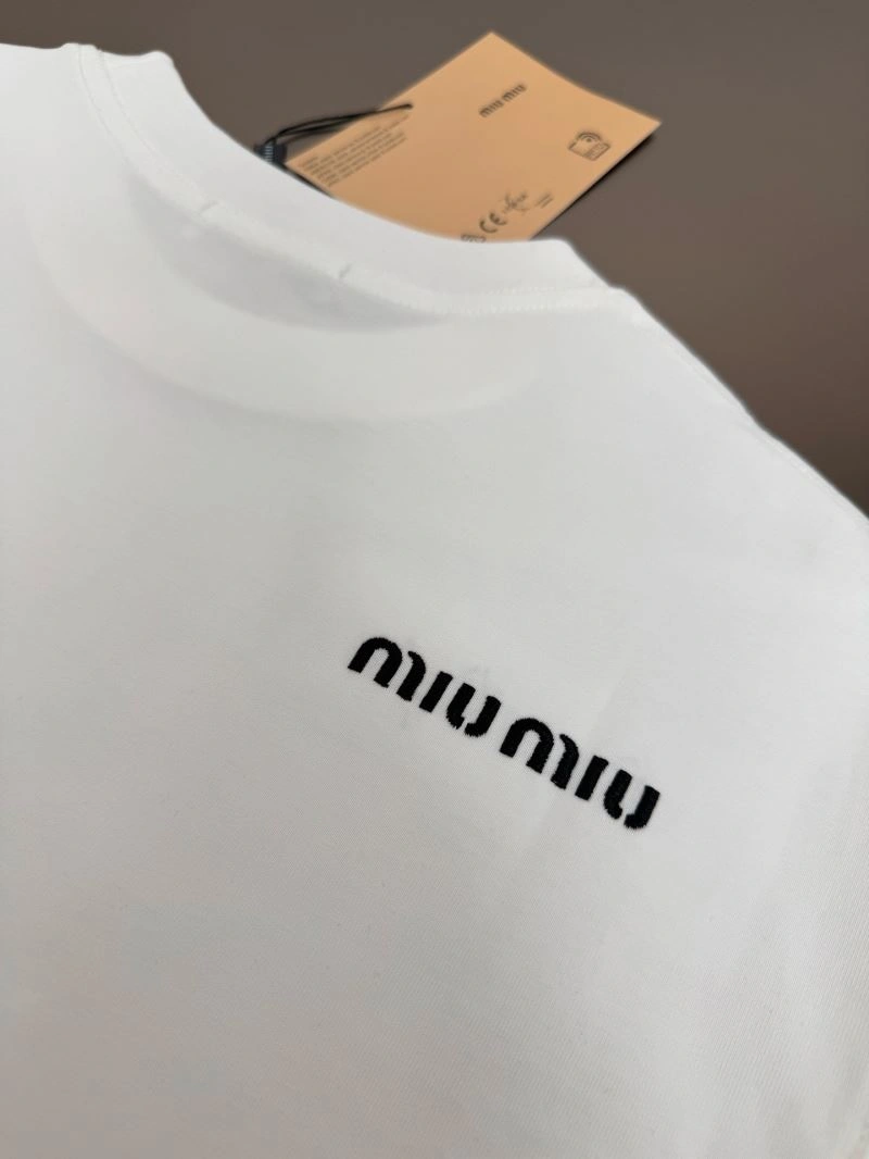 Miu Miu T-Shirts Breathable 162460