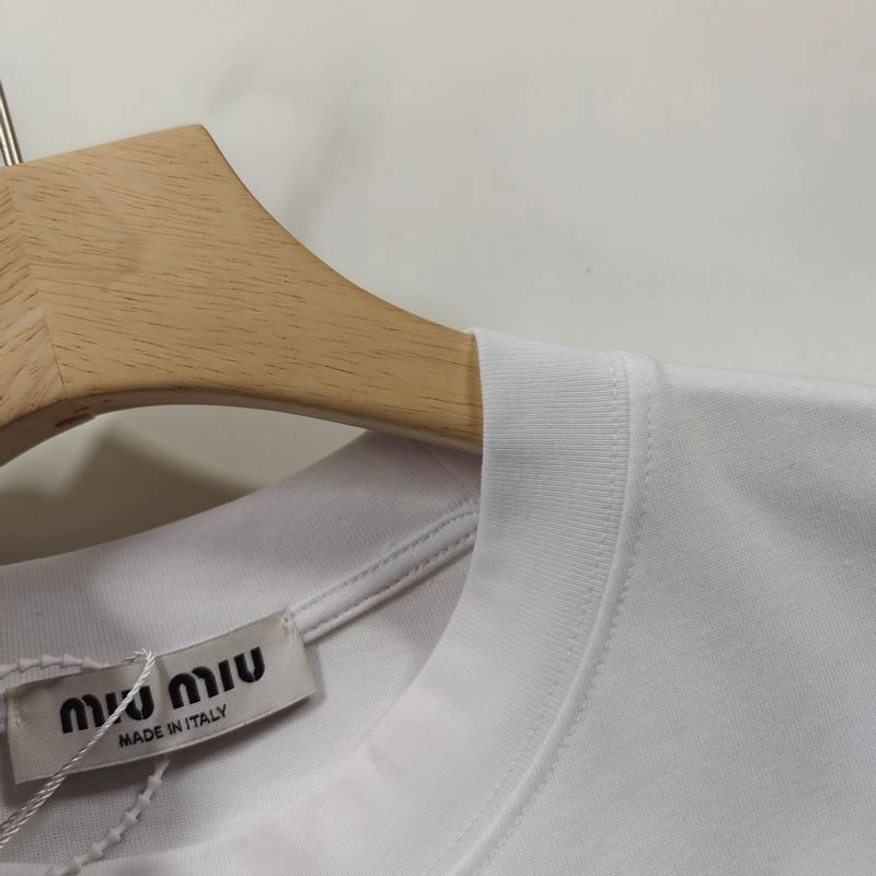 Miu Miu T-Shirts Chic 162448