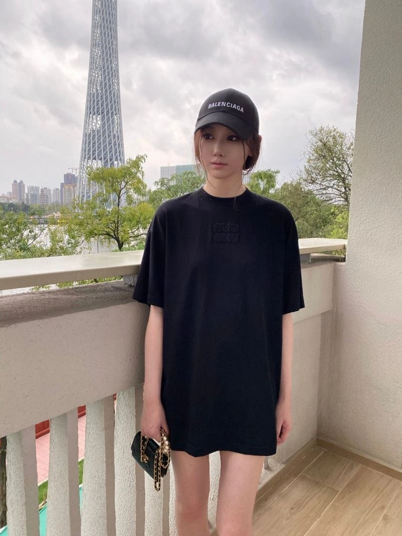 Miu Miu T-Shirts Chic 162448